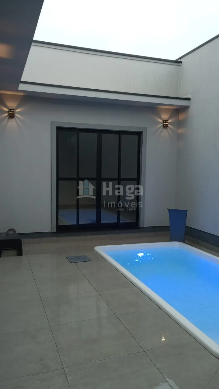 Casa à venda de 365 m² em Tijucas, SC, Brasil