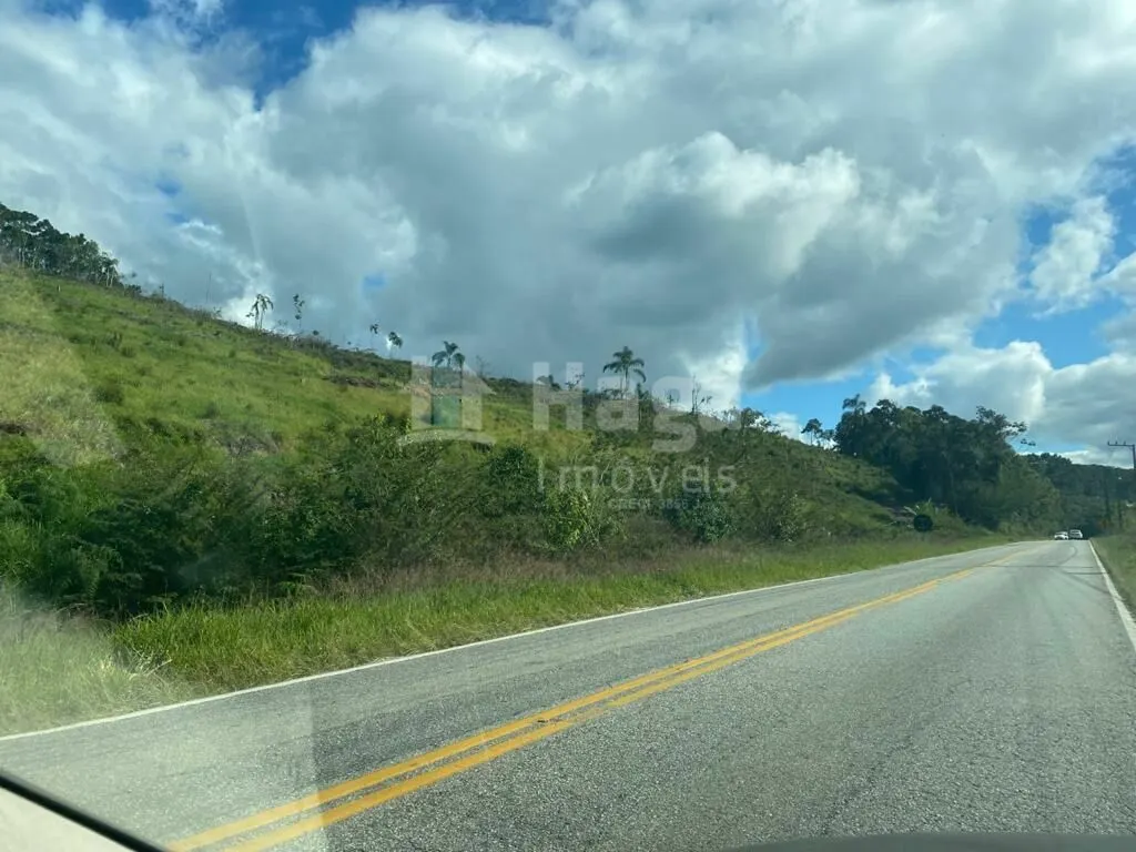 Terreno à venda de 3 ha em Nova Trento, SC, Brasil