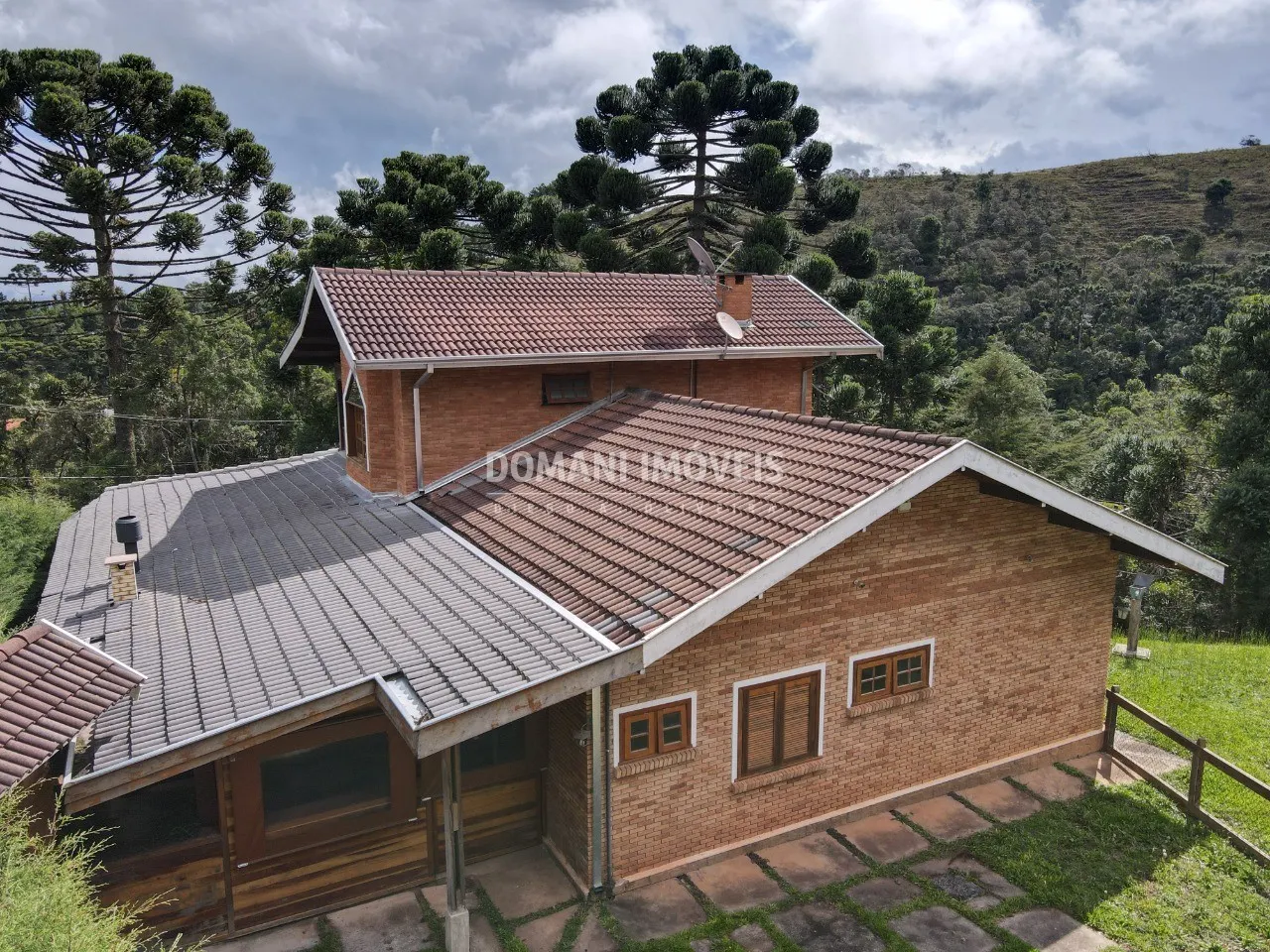 House for sale of 2,260 m² in Campos do Jordão, SP, Brazil