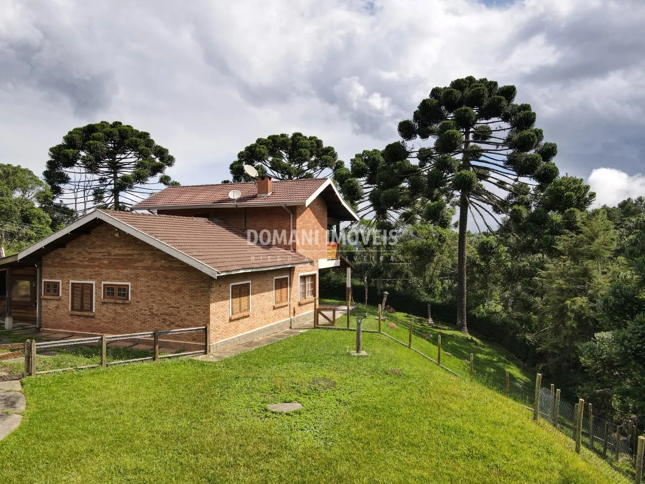 House for sale of 2,260 m² in Campos do Jordão, SP, Brazil