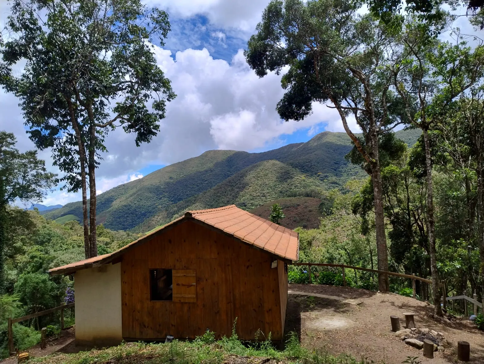 Cabana à venda de 19 ha em Bocaina de Minas, MG, Brasil