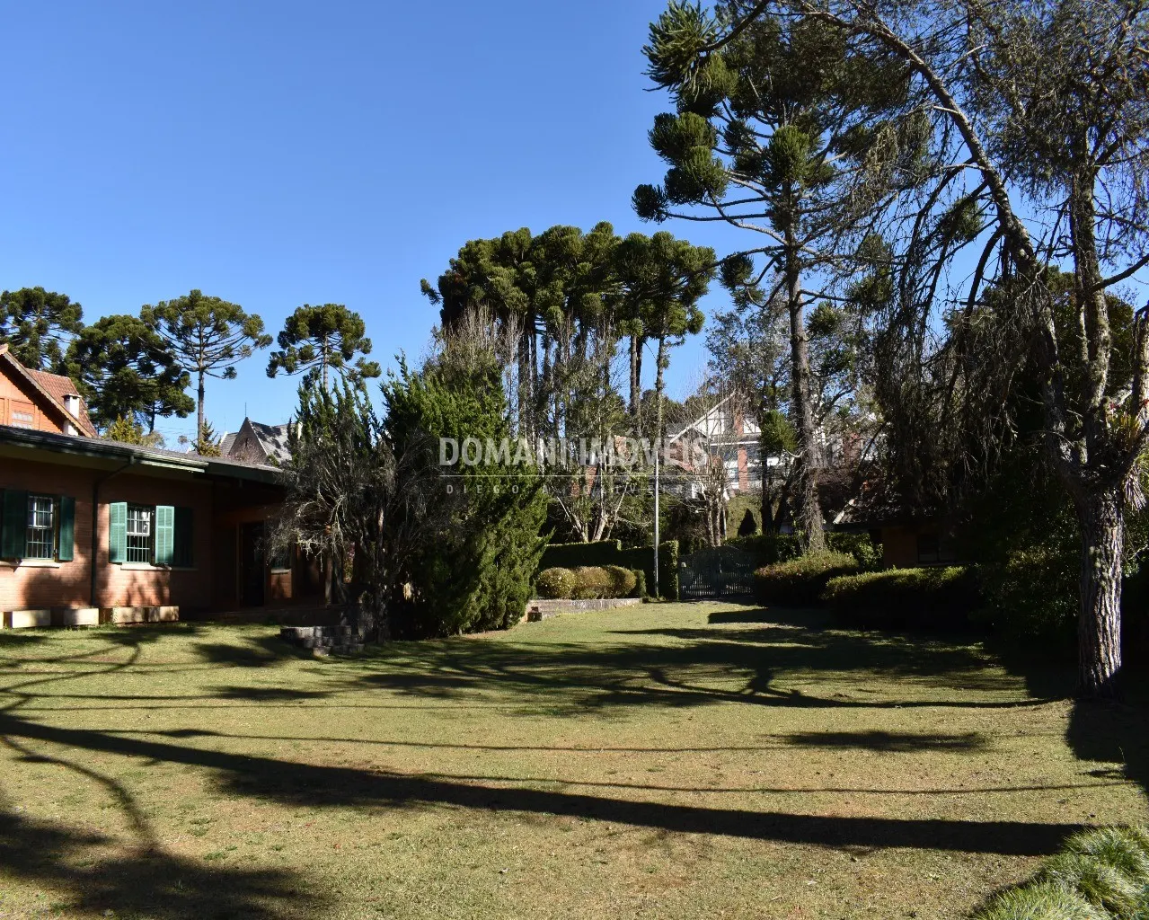 House for sale of 1 acres in Campos do Jordão, SP, Brazil