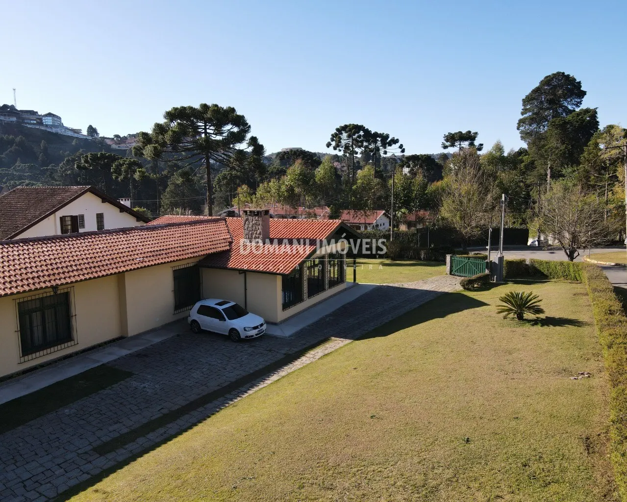 House for sale of 1 acres in Campos do Jordão, SP, Brazil