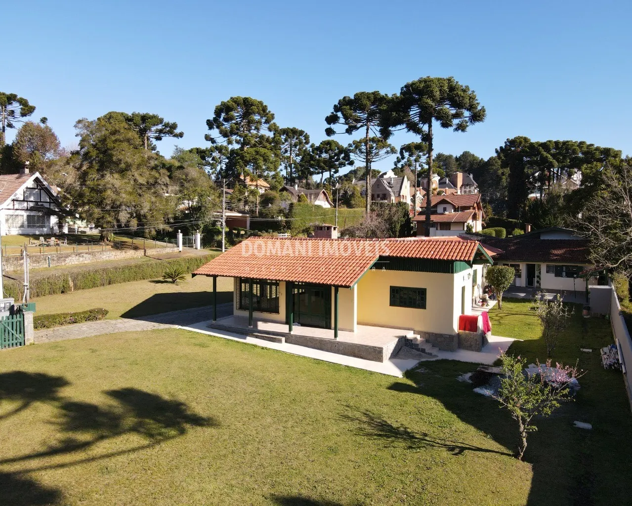House for sale of 1 acres in Campos do Jordão, SP, Brazil