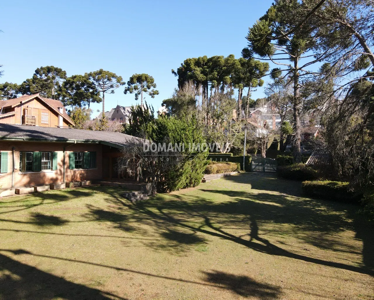 House for sale of 1 acres in Campos do Jordão, SP, Brazil
