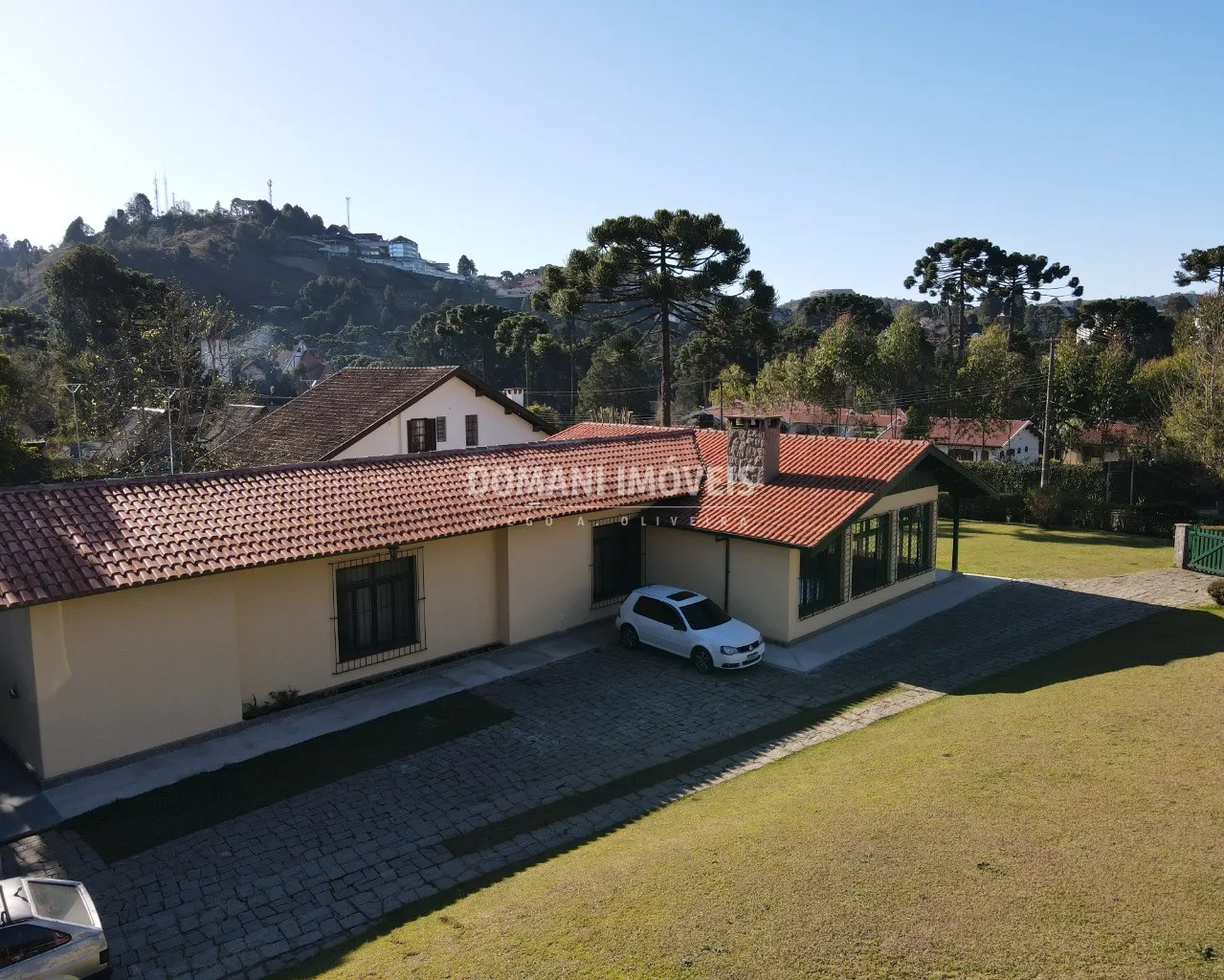House for sale of 1 acres in Campos do Jordão, SP, Brazil