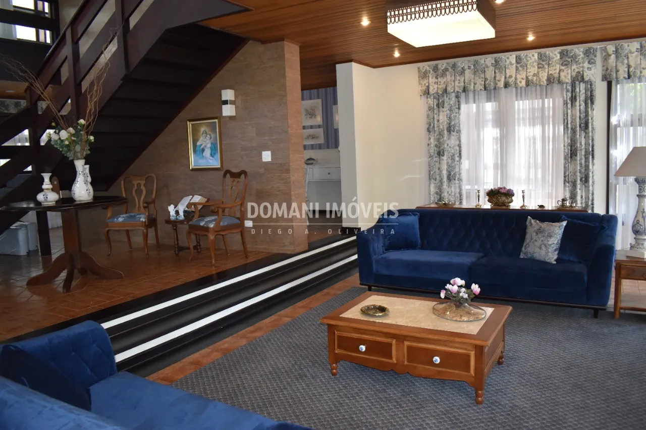 Casa à venda de 2.180 m² em Campos do Jordão, SP, Brasil