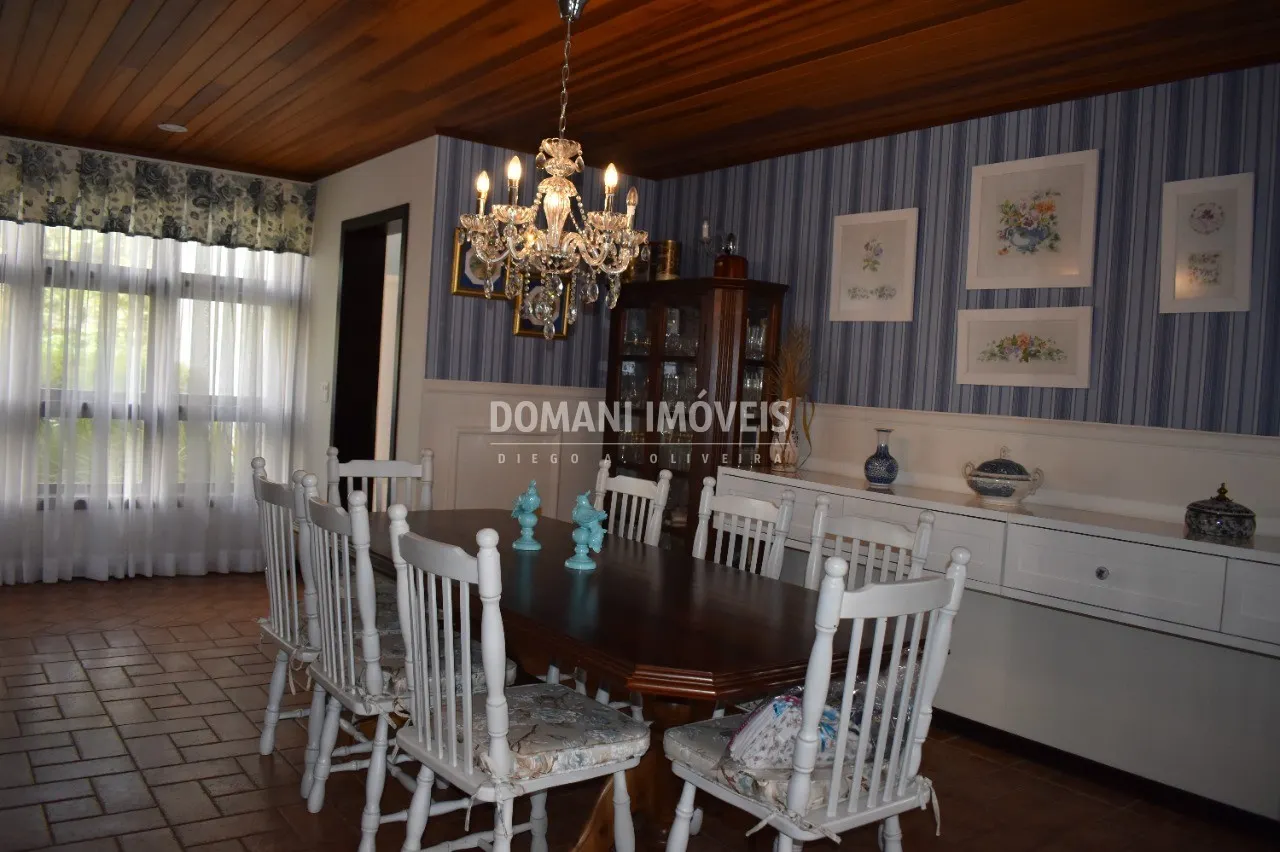 Casa à venda de 2.180 m² em Campos do Jordão, SP, Brasil