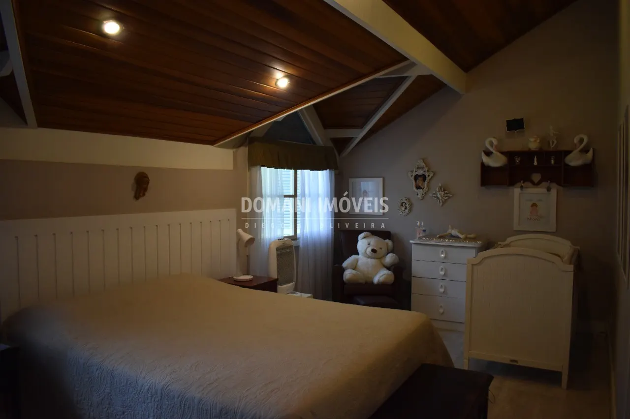 Casa à venda de 2.180 m² em Campos do Jordão, SP, Brasil