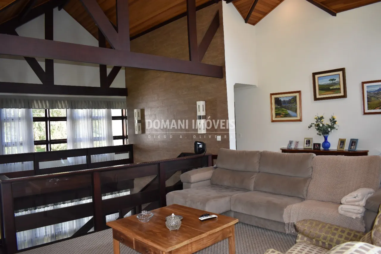 Casa à venda de 2.180 m² em Campos do Jordão, SP, Brasil