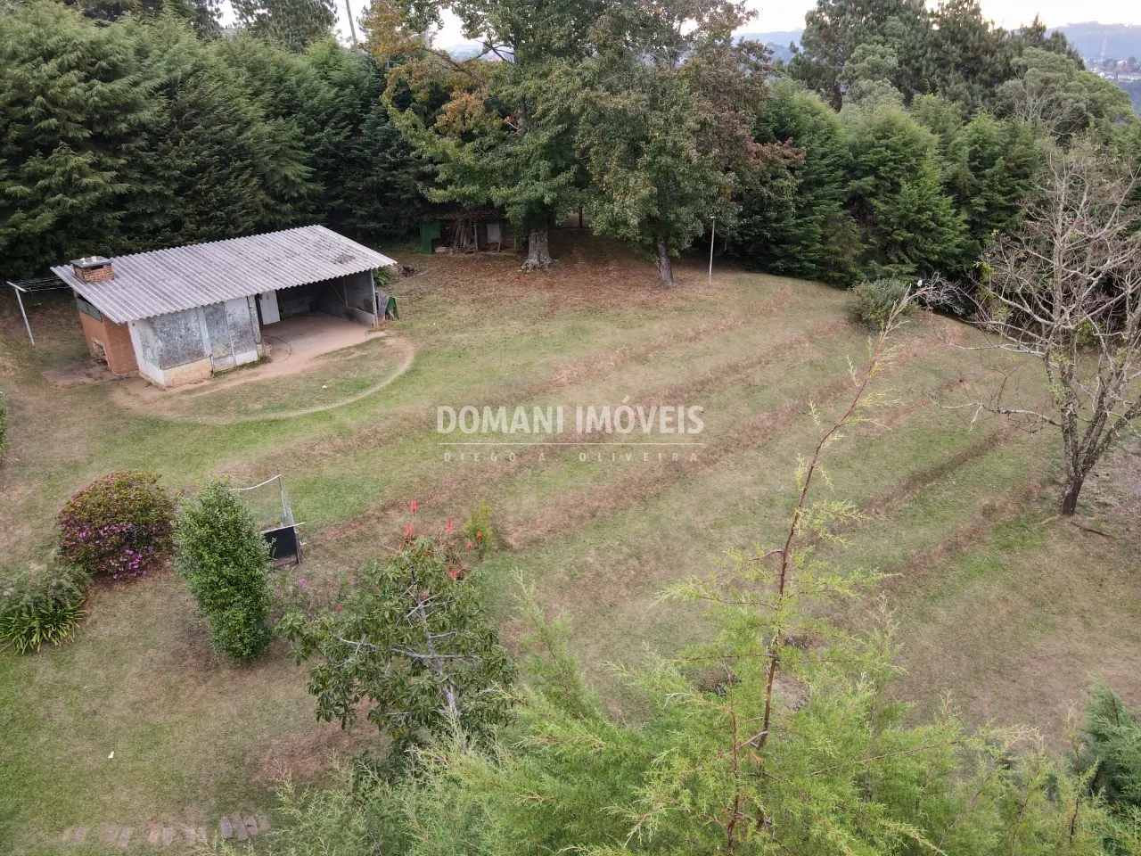 Terreno à venda de 1.590 m² em Campos do Jordão, SP, Brasil