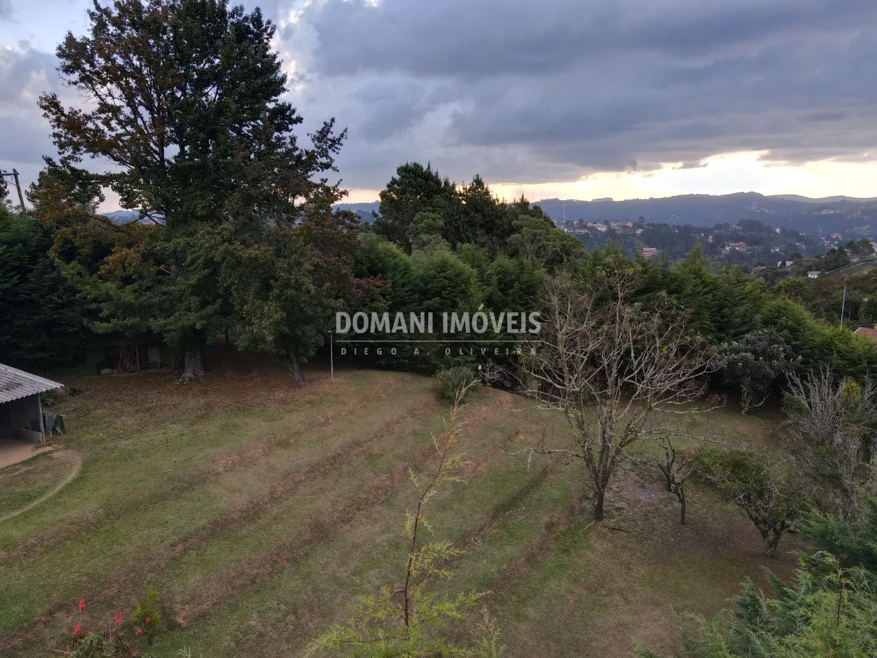 Terreno à venda de 1.590 m² em Campos do Jordão, SP, Brasil