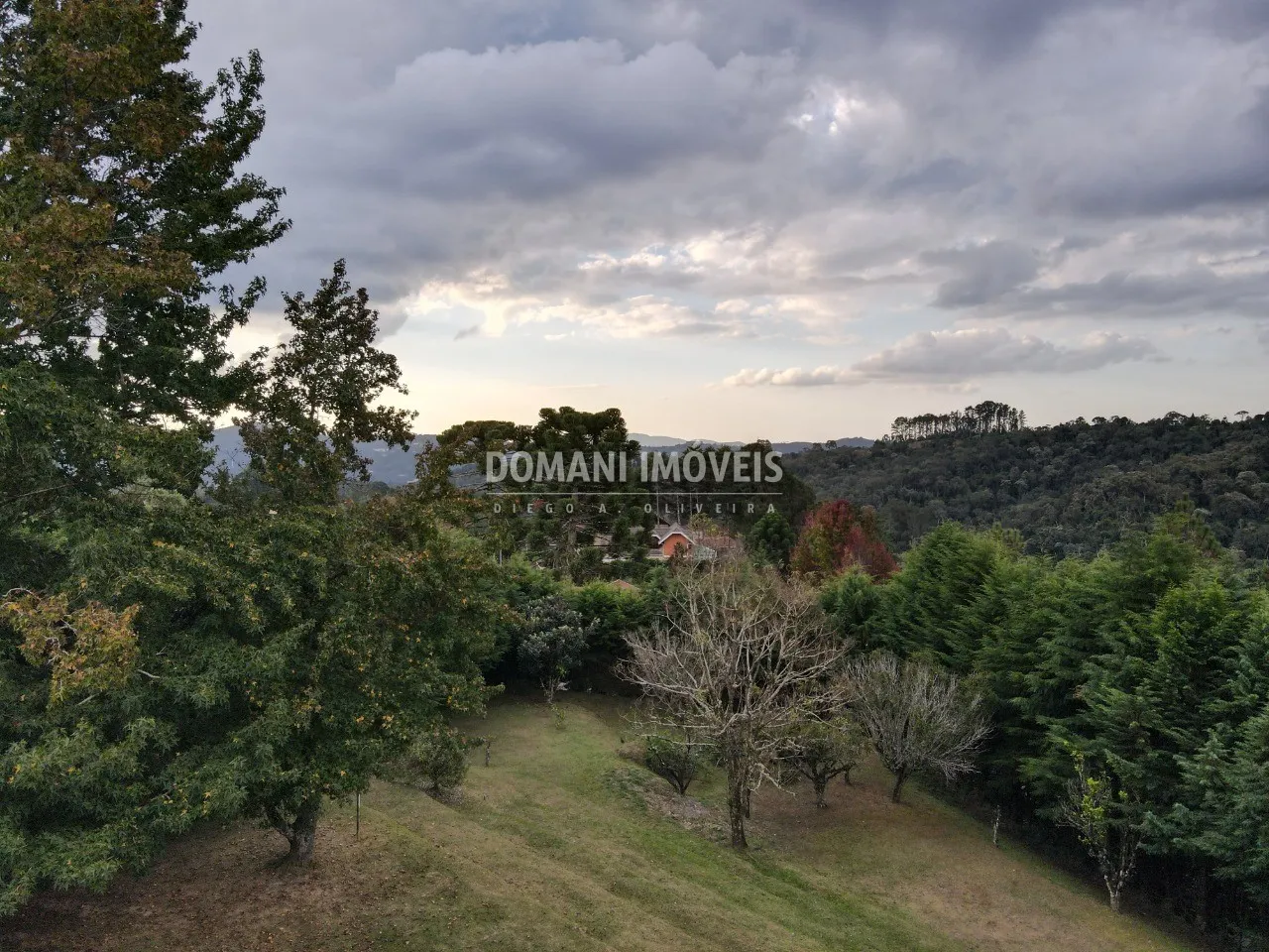 Terreno à venda de 1.590 m² em Campos do Jordão, SP, Brasil