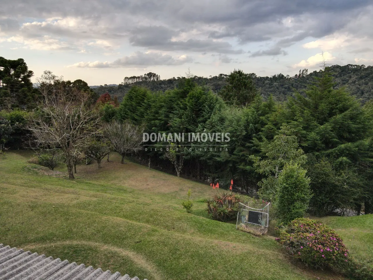 Terreno à venda de 1.590 m² em Campos do Jordão, SP, Brasil