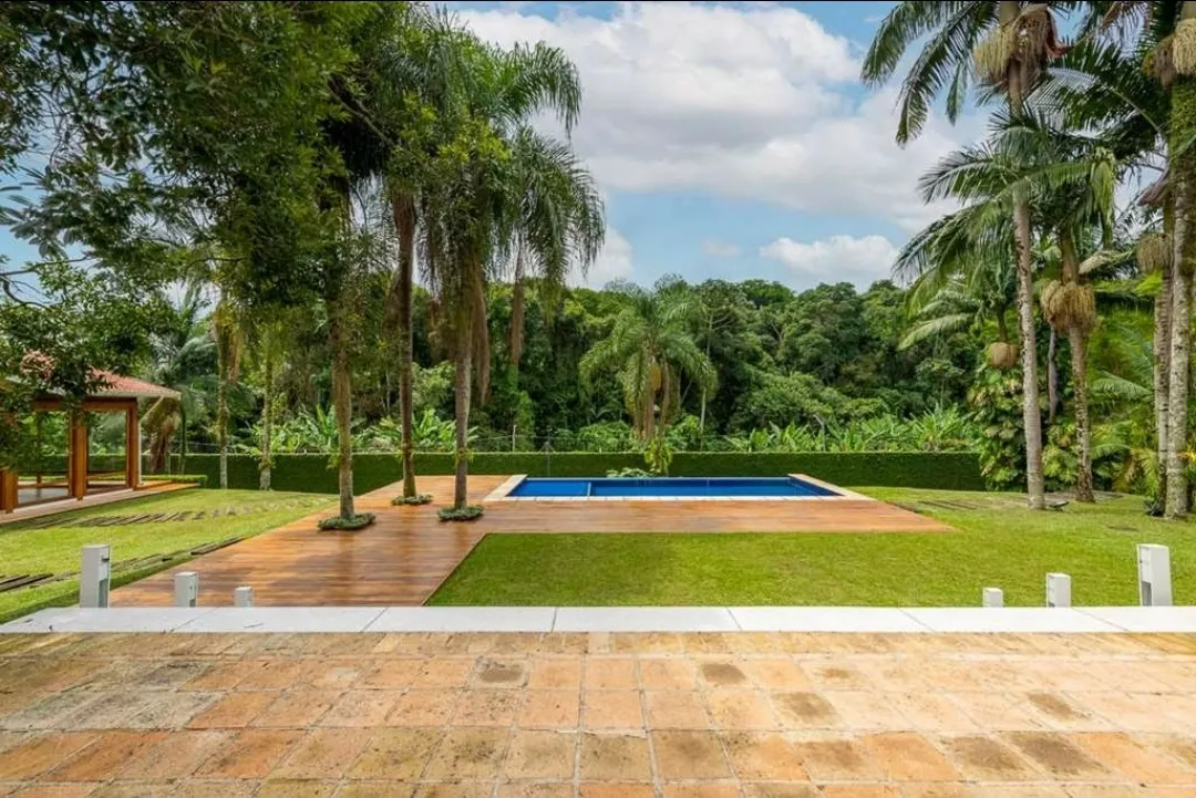 House for sale of 1 acres in Cotia, SP, Brazil