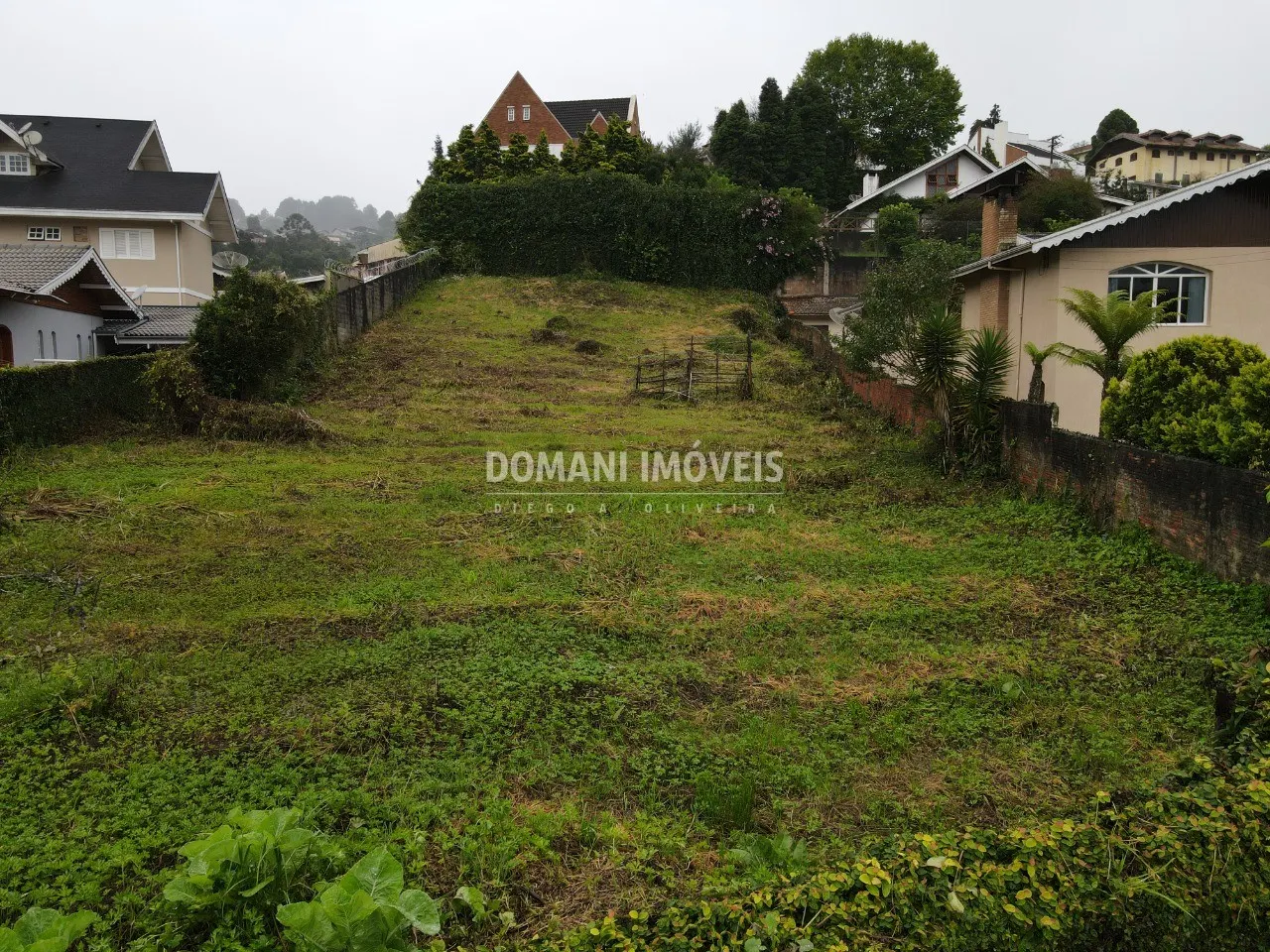 Terreno à venda de 1.060 m² em Campos do Jordão, SP, Brasil
