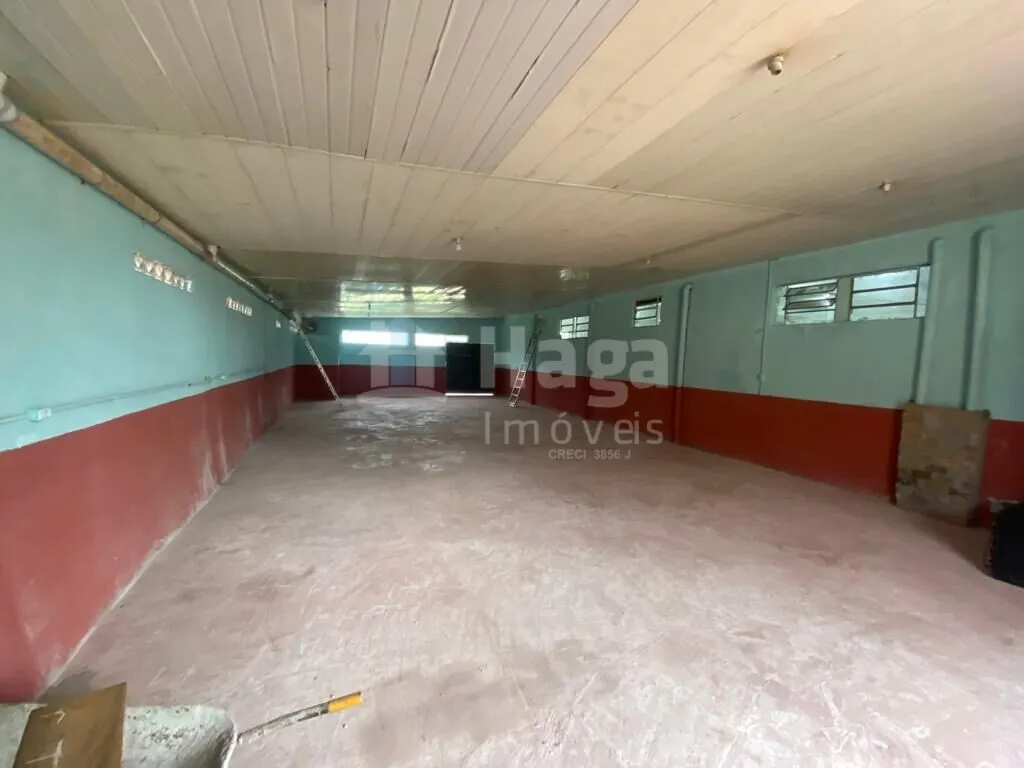 Casa à venda e para Alugar de 700 m² em Guabiruba, SC, Brasil