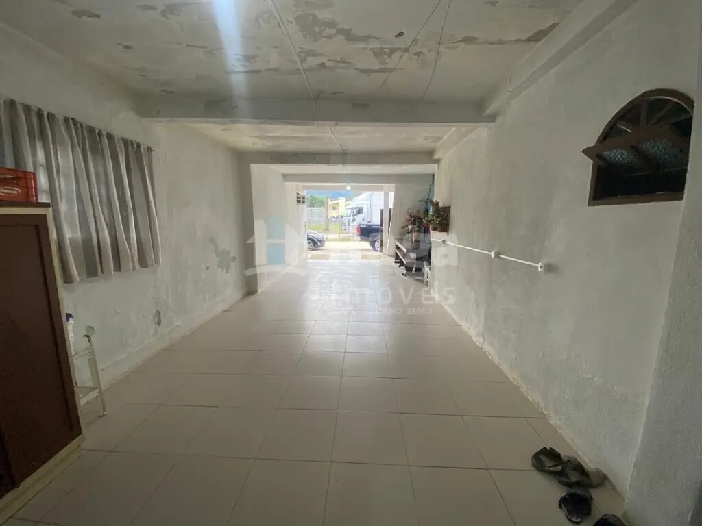Casa à venda e para Alugar de 700 m² em Guabiruba, SC, Brasil