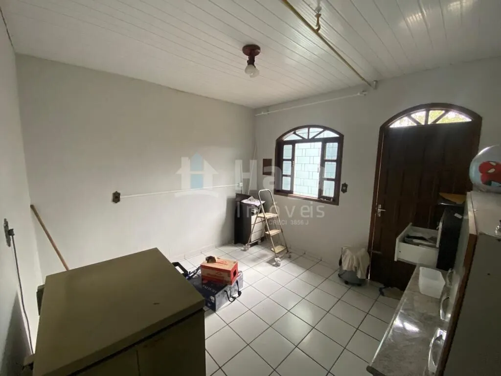 Casa à venda e para Alugar de 700 m² em Guabiruba, SC, Brasil