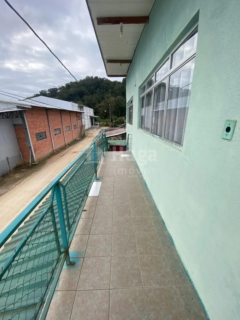 Casa à venda e para Alugar de 700 m² em Guabiruba, SC, Brasil