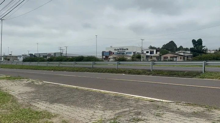 Chácara à venda de 2.900 m² em Três Cachoeiras, RS, Brasil