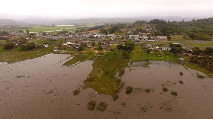 Chácara à venda de 2.900 m² em Três Cachoeiras, RS, Brasil