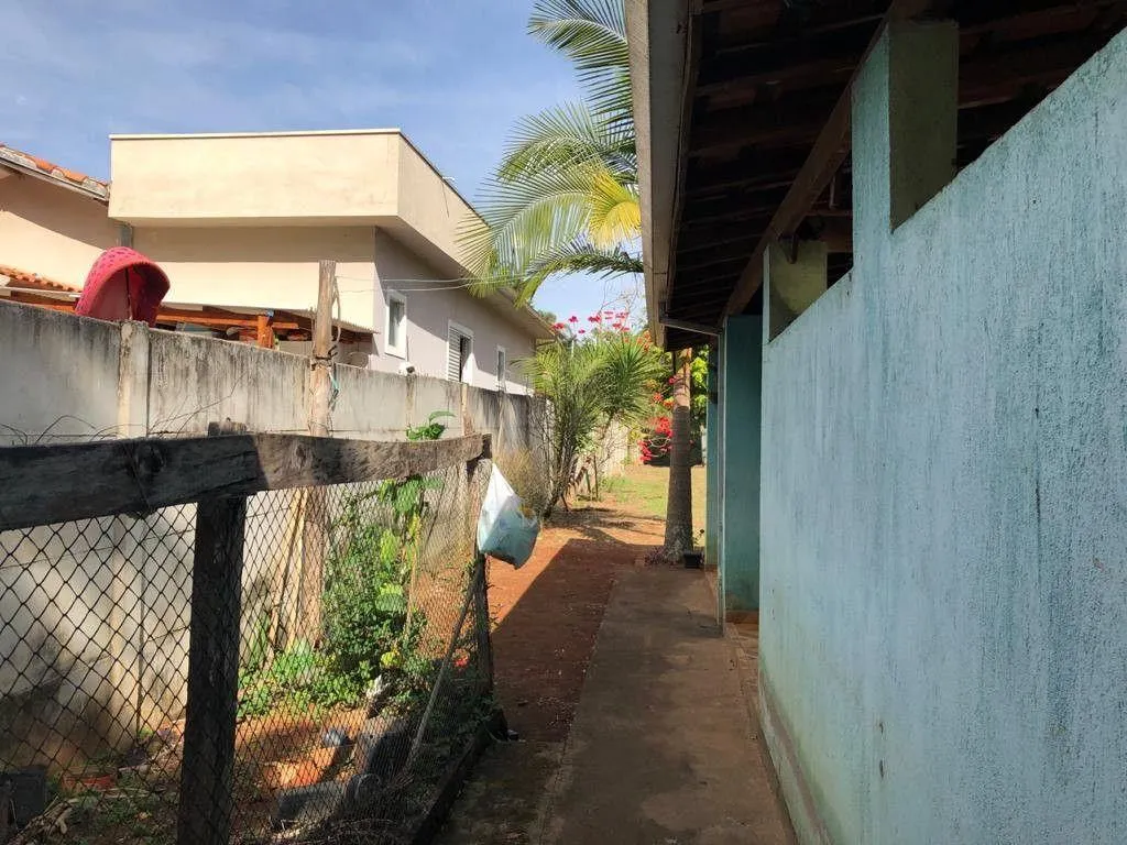 Chácara à venda de 2.400 m² em Pouso Alegre, MG, Brasil