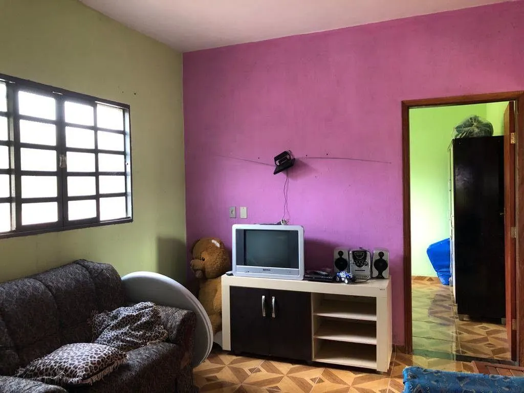 Chácara à venda de 2.400 m² em Pouso Alegre, MG, Brasil