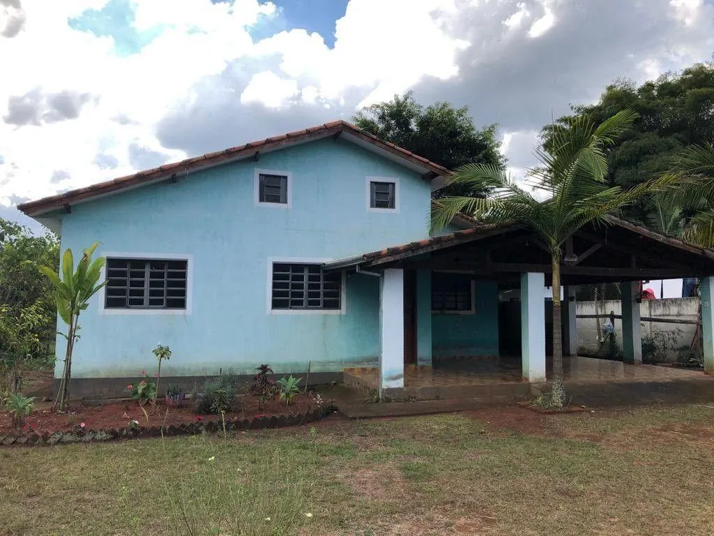 Chácara à venda de 2.400 m² em Pouso Alegre, MG, Brasil