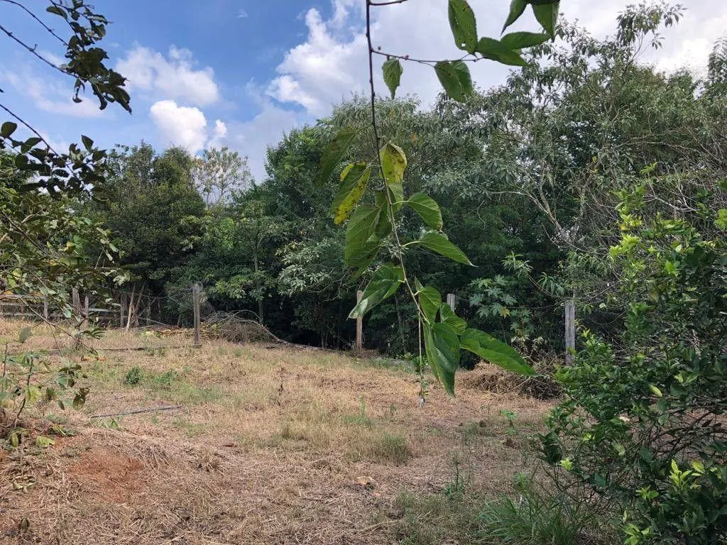 Chácara à venda de 2.400 m² em Pouso Alegre, MG, Brasil