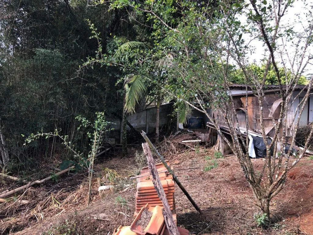 Chácara à venda de 2.400 m² em Pouso Alegre, MG, Brasil
