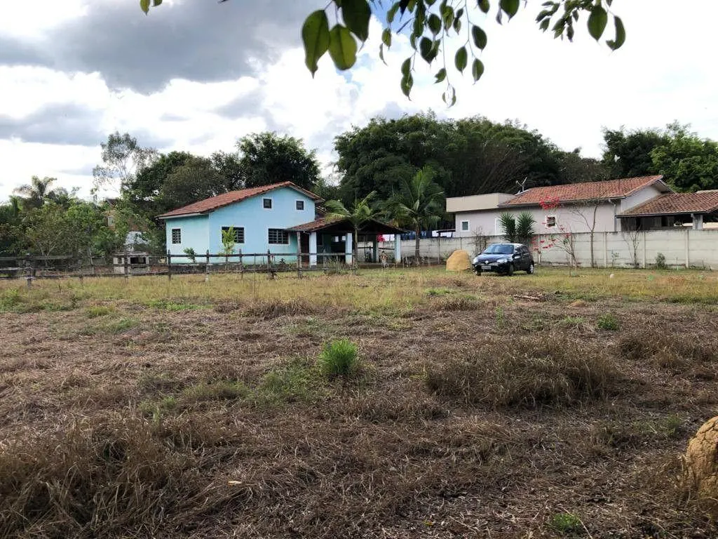 Chácara à venda de 2.400 m² em Pouso Alegre, MG, Brasil
