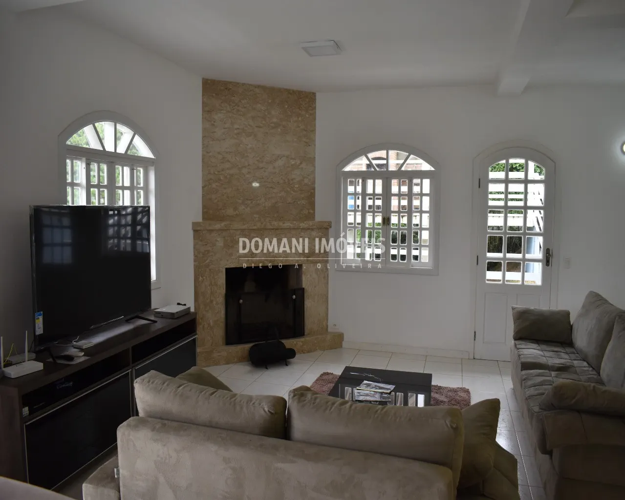 Casa à venda de 4.500 m² em Campos do Jordão, SP, Brasil