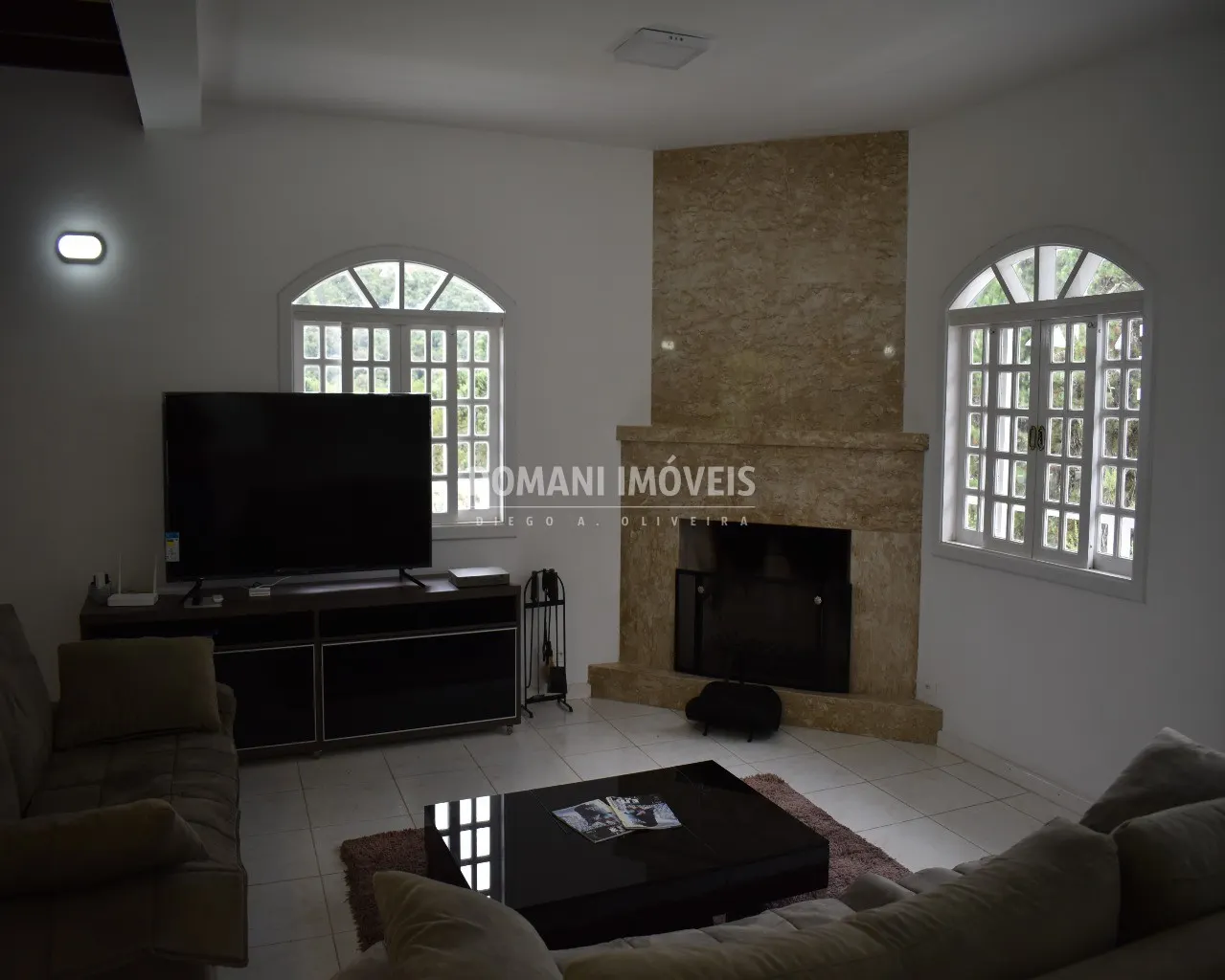 Casa à venda de 4.500 m² em Campos do Jordão, SP, Brasil