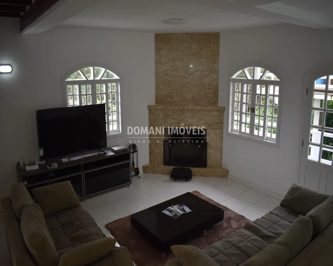 Casa à venda de 4.500 m² em Campos do Jordão, SP, Brasil