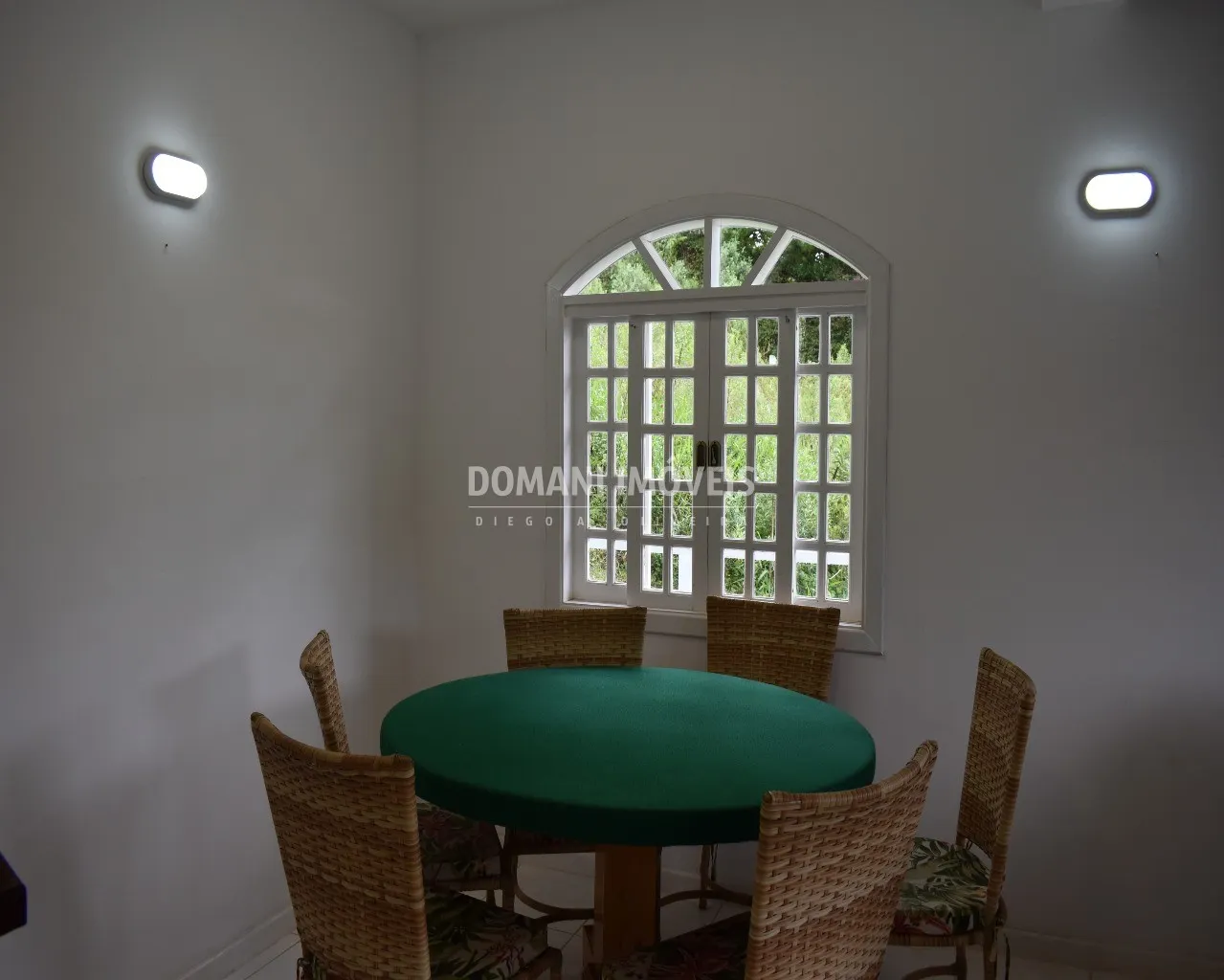Casa à venda de 4.500 m² em Campos do Jordão, SP, Brasil
