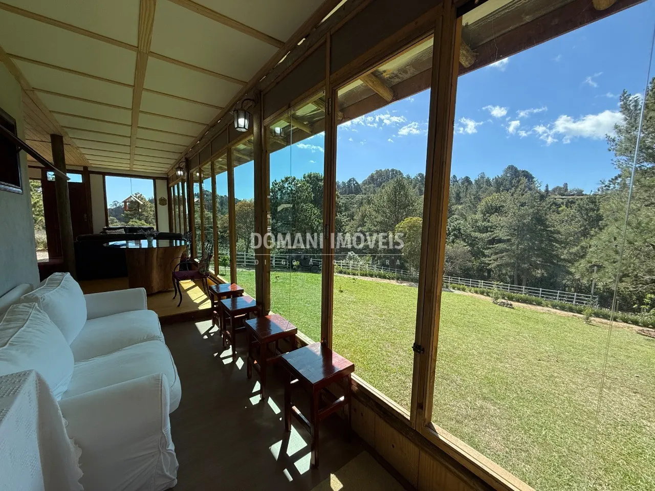 Casa à venda de 1.630 m² em Campos do Jordão, SP, Brasil