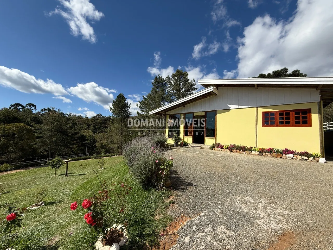 Casa à venda de 1.630 m² em Campos do Jordão, SP, Brasil
