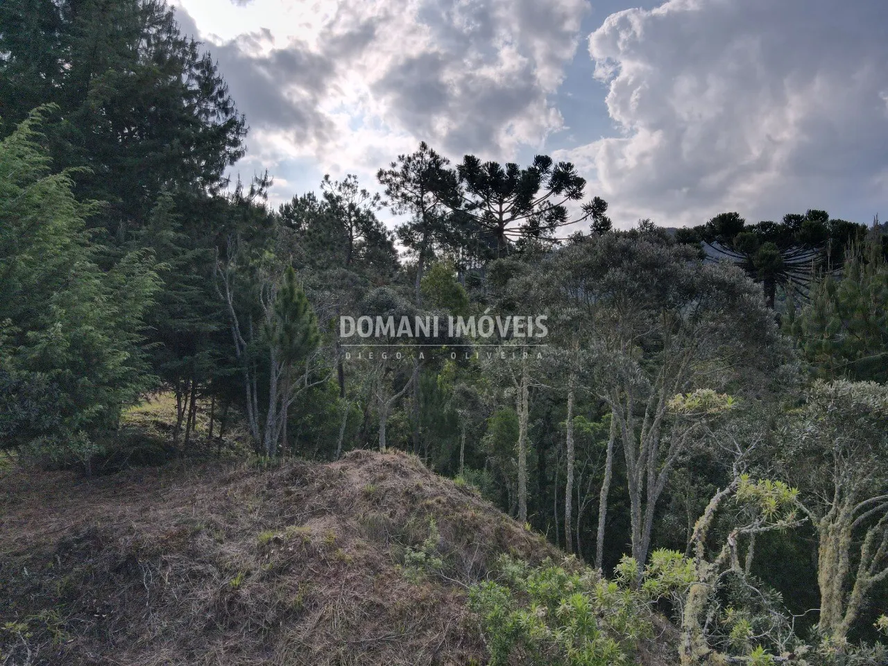 Terreno à venda de 1.380 m² em Campos do Jordão, SP, Brasil