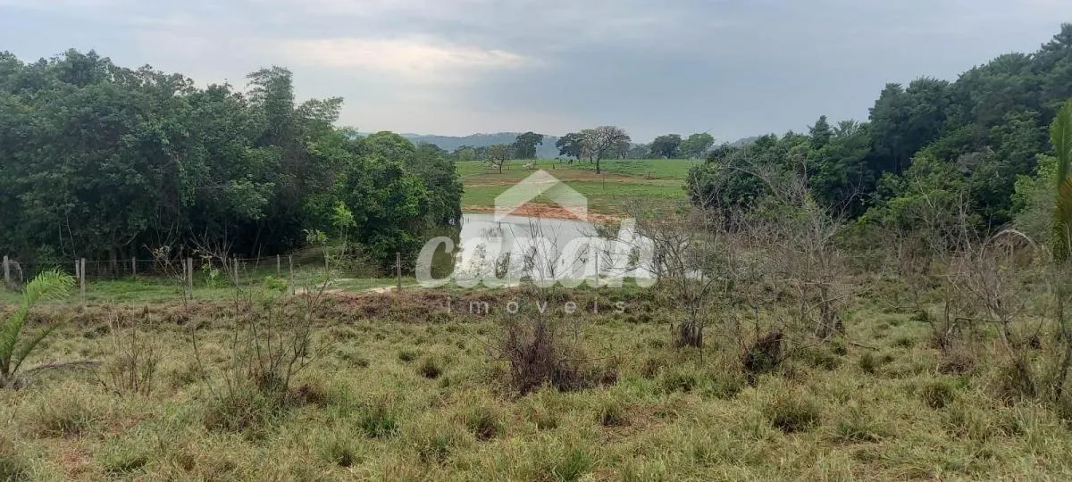 Sítio à venda de 15 ha em Cajuru, SP, Brasil