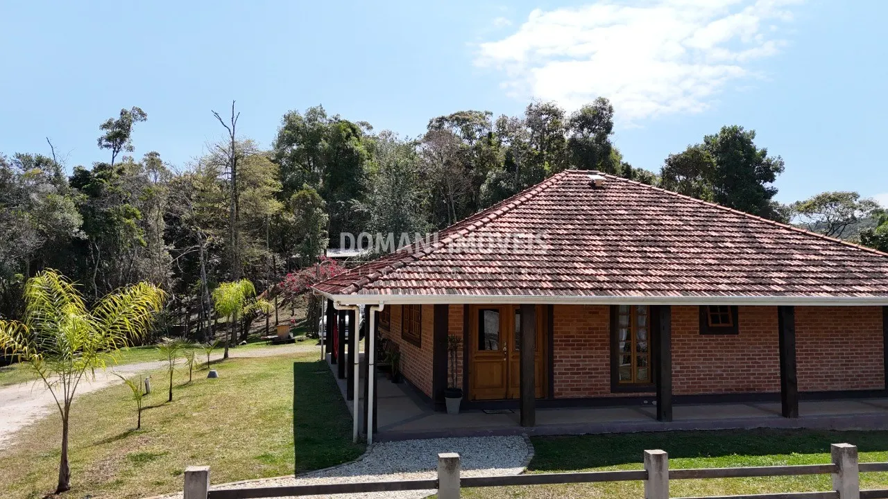 House for sale of 1 acres in Campos do Jordão, SP, Brazil
