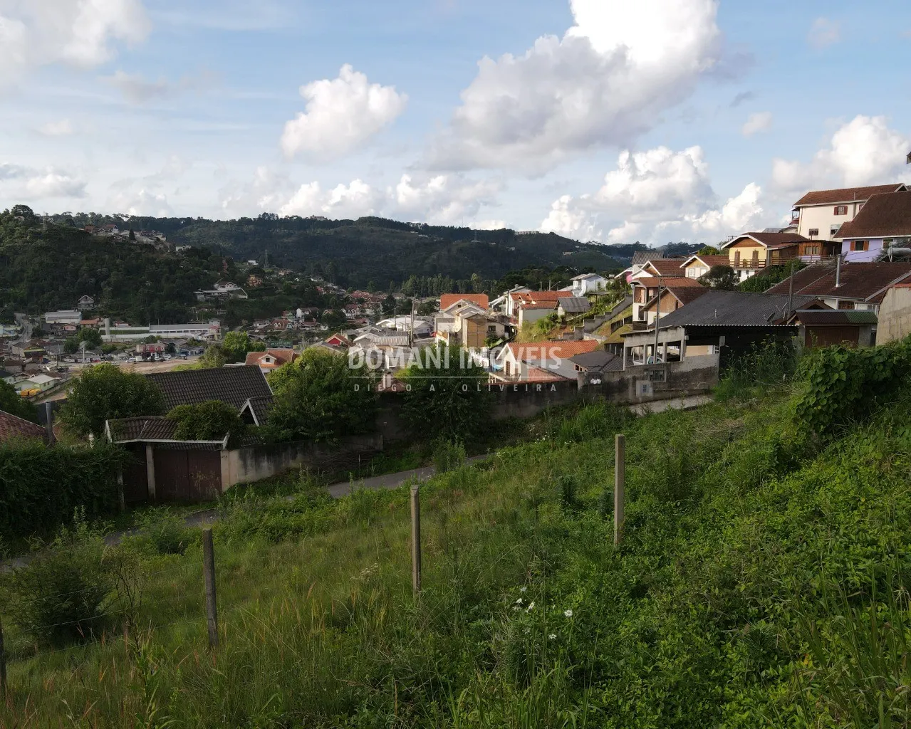 Terreno à venda de 320 m² em Campos do Jordão, SP, Brasil