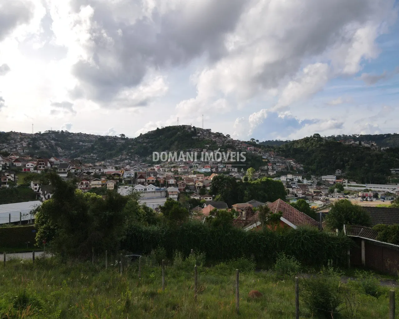 Terreno à venda de 320 m² em Campos do Jordão, SP, Brasil