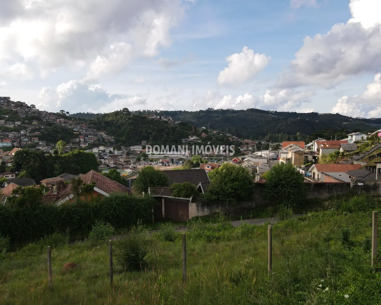 Terreno à venda de 320 m² em Campos do Jordão, SP, Brasil