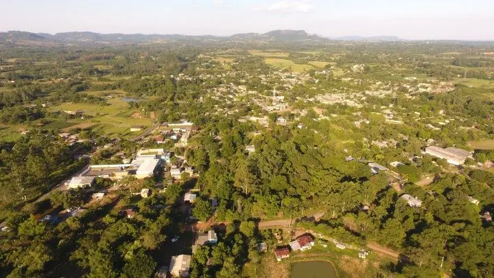 Country home for sale of 1,900 m² in Gravataí, RS, Brazil