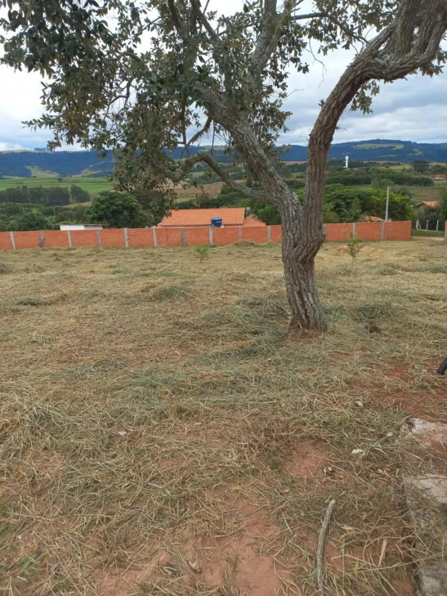 Chácara à venda de 1 ha em Pardinho, SP, Brasil