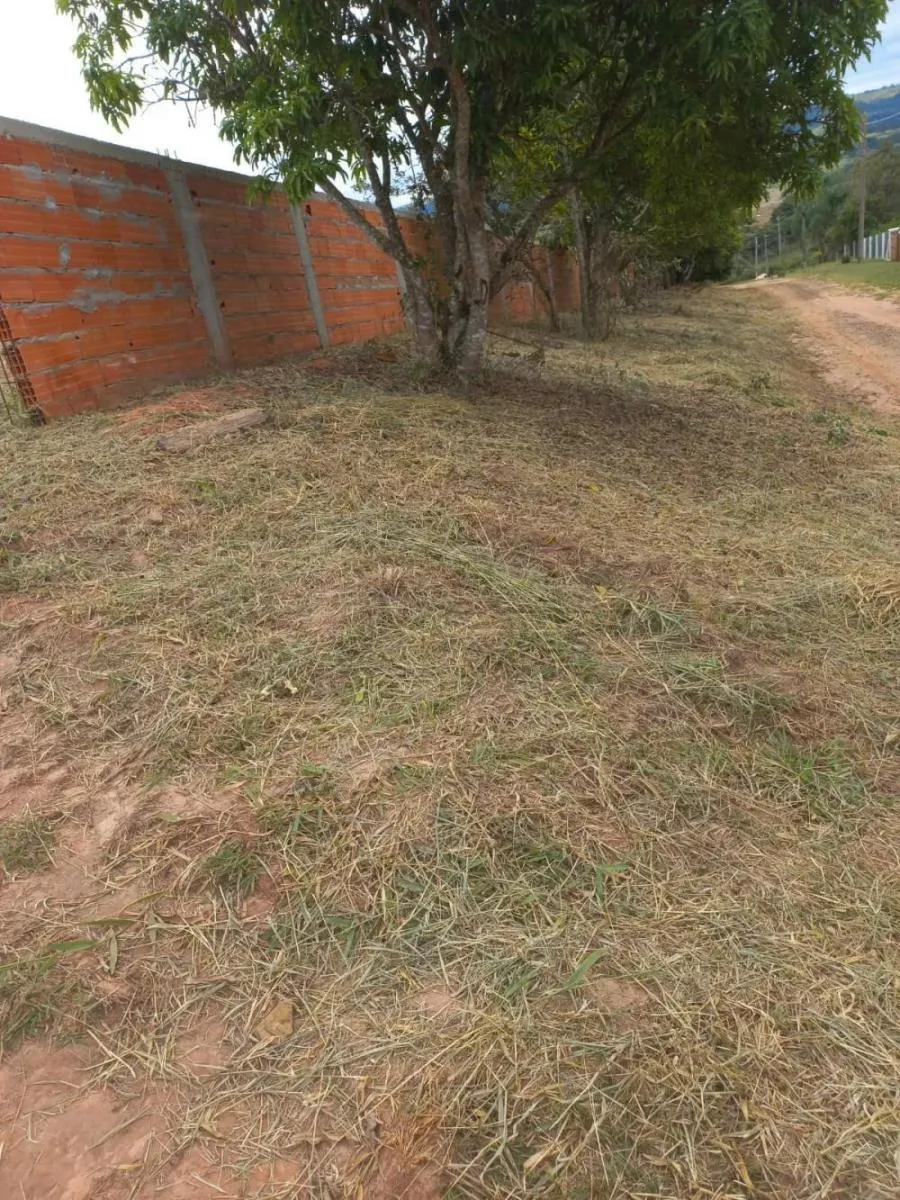 Chácara à venda de 1 ha em Pardinho, SP, Brasil