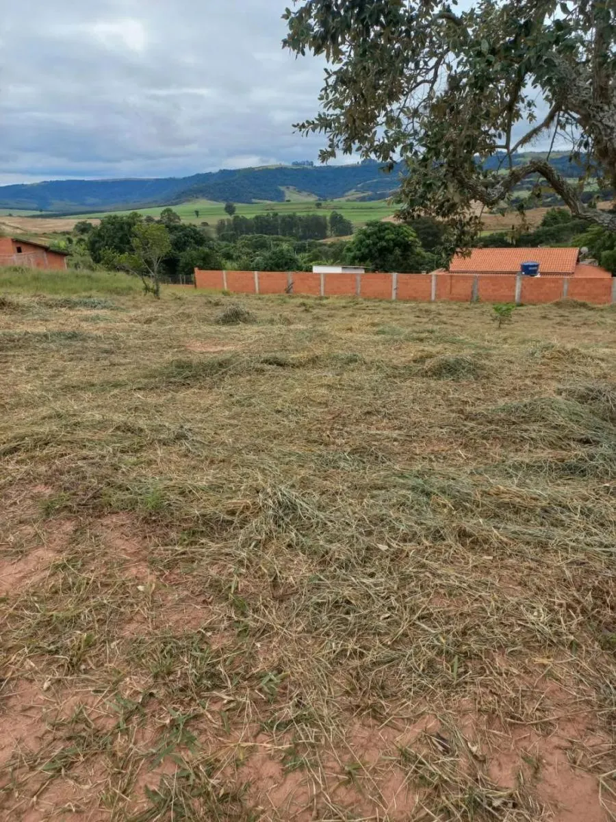 Chácara à venda de 1 ha em Pardinho, SP, Brasil