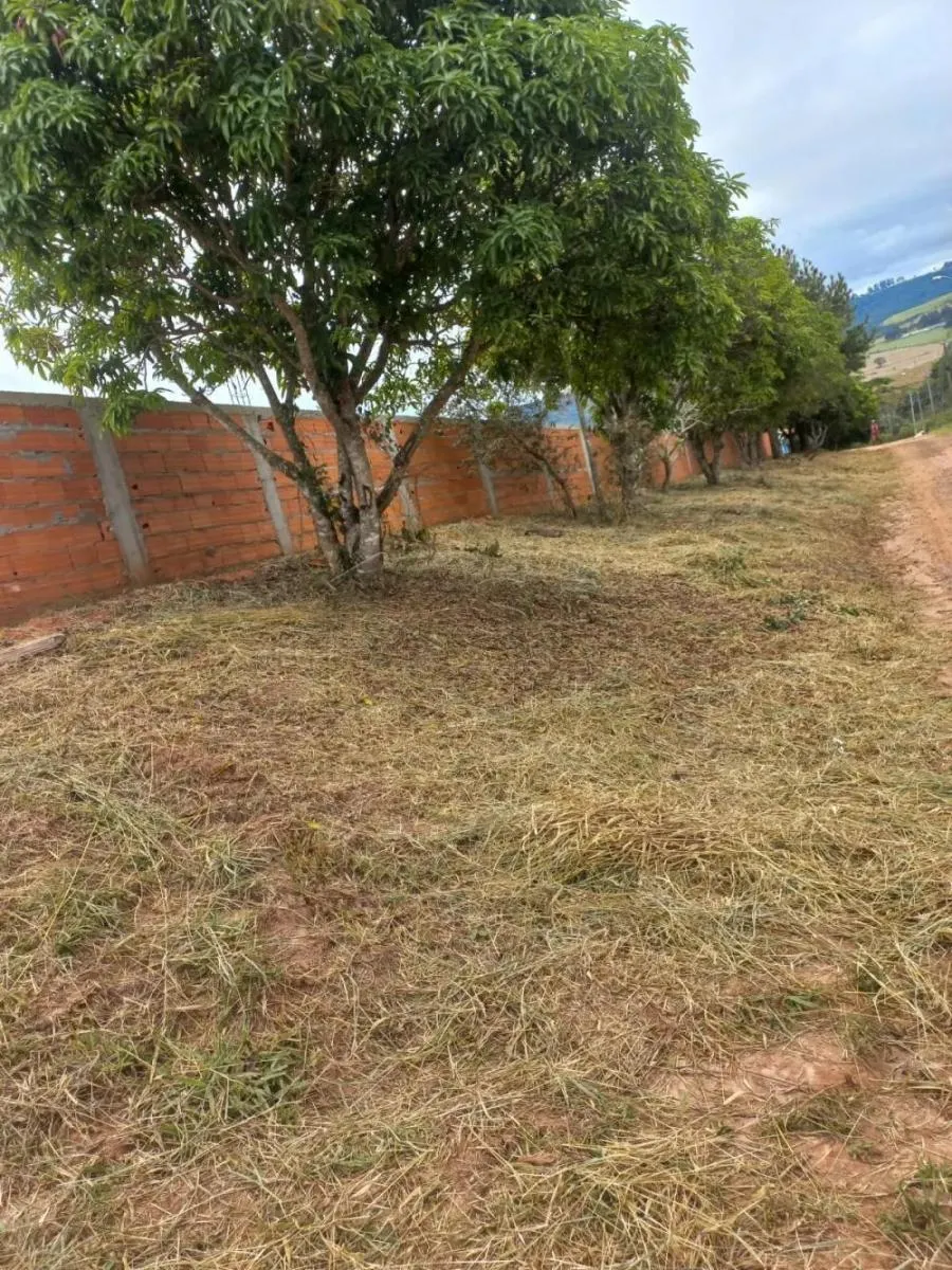 Chácara à venda de 1 ha em Pardinho, SP, Brasil
