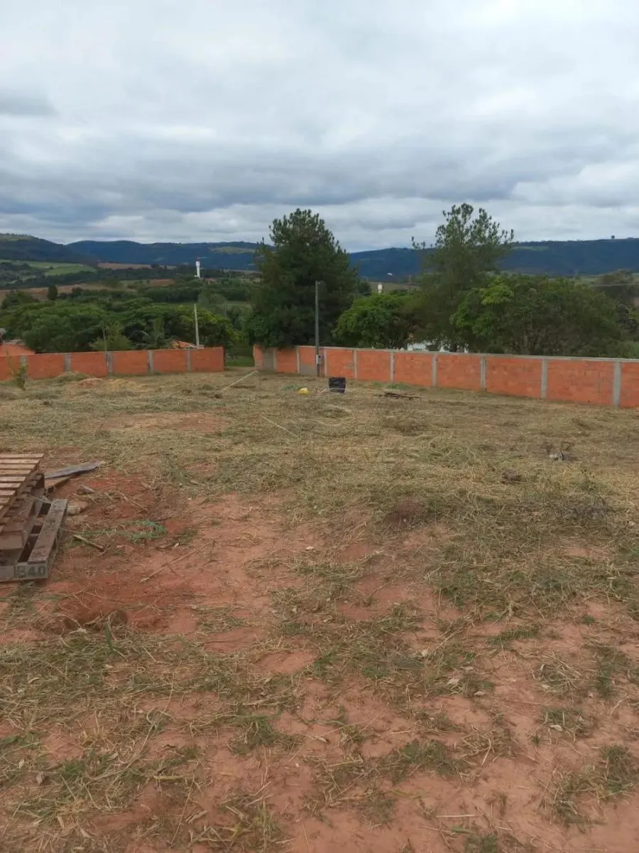 Chácara à venda de 1 ha em Pardinho, SP, Brasil